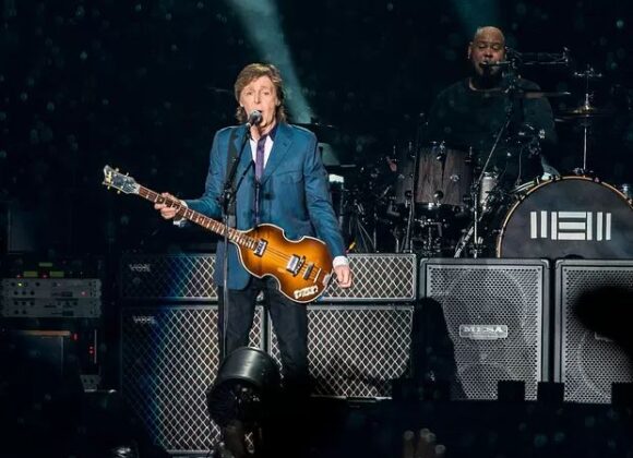 Paul McCartney apresenta turnê no Brasil com show em São Paulo