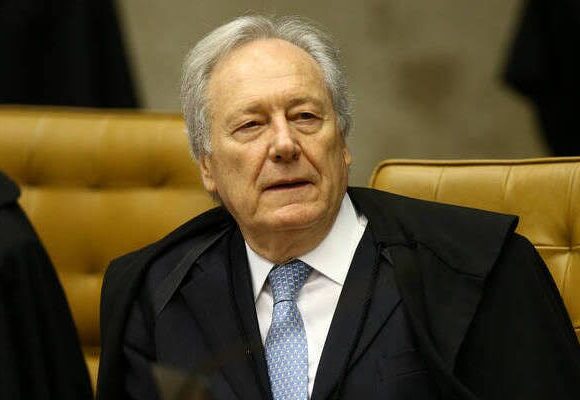 Lula diz que Lewandowski seria o ideal para ocupar o cargo de ministro da Justiça