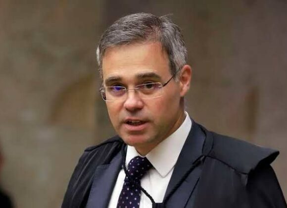 Decisão do STF Mantém Poderes Ampliados do TSE Contra Desinformação Eleitoral Decisão do STF Mantém Poderes Ampliados do TSE Contra Desinformação Eleitoral