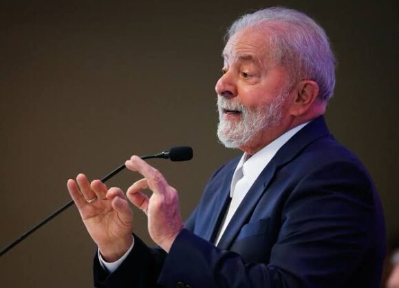 Lula Avalia Exclusões no Indulto de Natal em Meio a Atos Golpistas e Violência