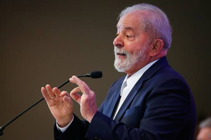 Lula Avalia Exclusões no Indulto de Natal em Meio a Atos Golpistas e Violência