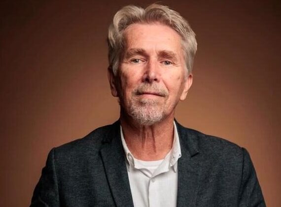 HOMENS DE NEGÓCIO: Paulo Hubner: CEO e Diretor Comercial Exemplar Paulo Hubner: CEO e Diretor Comercial Exemplar