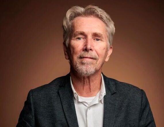 HOMENS DE NEGÓCIO: Paulo Hubner: CEO e Diretor Comercial Exemplar Paulo Hubner: CEO e Diretor Comercial Exemplar