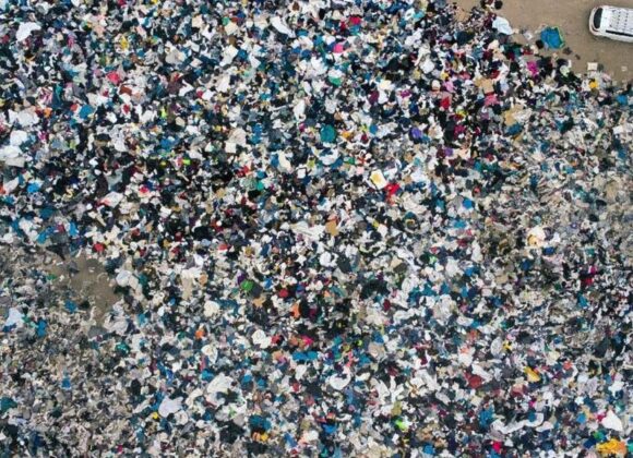 Deserto do Atacama: O Crescente Ecossistema de Roupas Descartadas que Intriga Visto do Espaço lixo