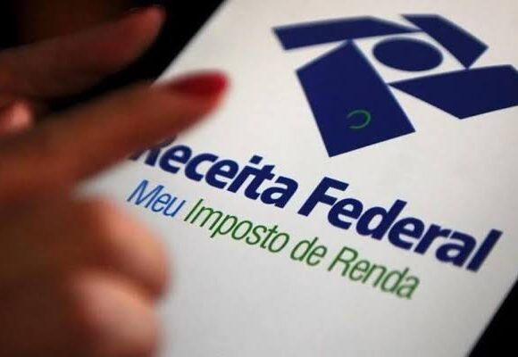 Presidente Lula confirma isenção de Imposto de Renda para trabalhadores que recebem até dois salários mínimos 417037721_909245600835637_1899729141161933300_n