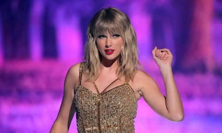 Taylor Swift supera Elvis Presley no ranking da Billboard 200 IMG_20240102_190850_108
