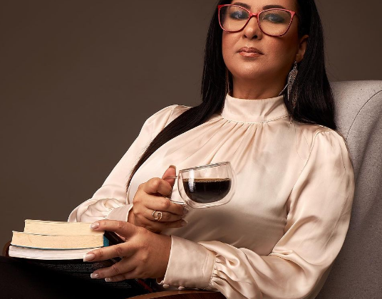 Ingrid Escardoa ajuda mulheres a se sentirem mais confiantes e valorizadas Instagram-•-Bate-papos (1)