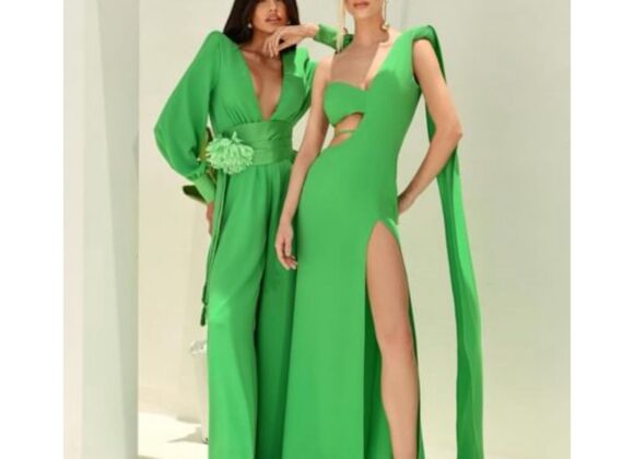 Nosso vestido longo surge como o queridinho da nova coleção e promete realçar ainda mais a sua beleza Nosso vestido longo surge como o queridinho da nova coleção e promete realçar ainda mais a sua beleza