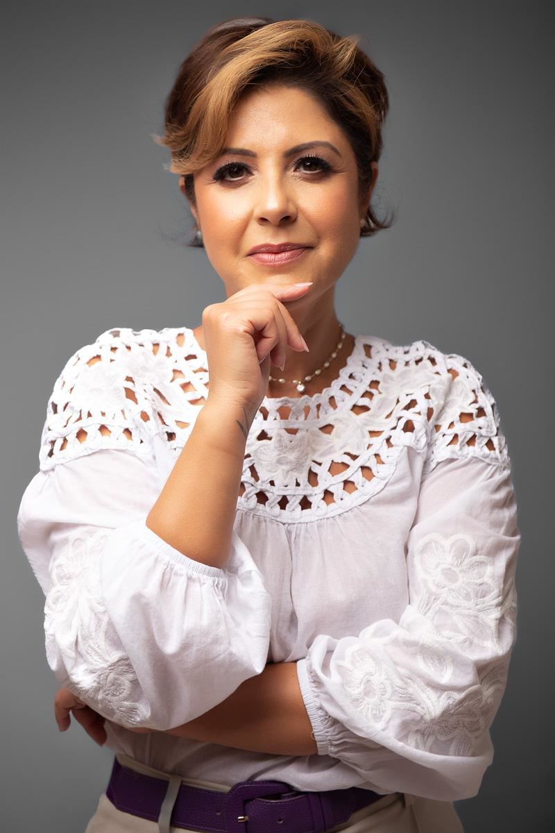 Andrea Mendonça: Referência em atendimentos baseados na coloração pessoal Andrea Mendonça: Referência em atendimentos baseados na coloração pessoal