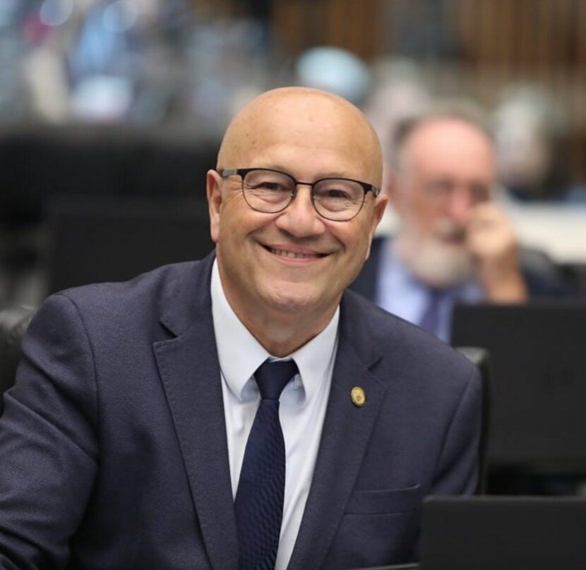 Deputado Luiz Claudio Romanelli (PSD), participa em Brasília de reunião sobre os leilões dos lotes 3 e 6 do novo programa de concessões de rodovias do Paraná IMG_20240206_203524_561