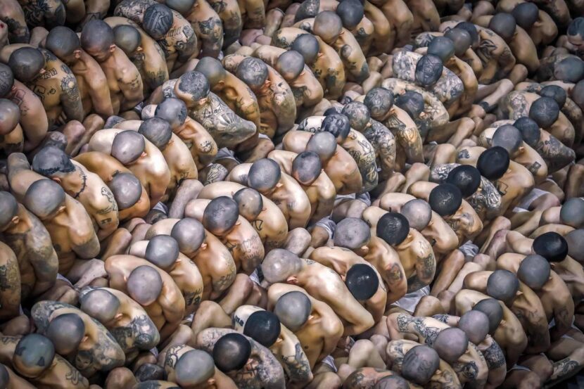 Bukele desarticula gangues em El Salvador, mas decide abrir mão de direitos civis