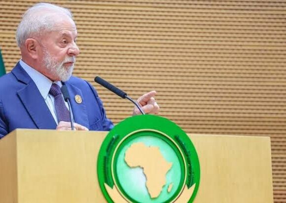 Pedido de impeachment contra o presidente Lula (PT) já conta com o apoio de mais de 90 deputados Pedido de impeachment contra o presidente Lula (PT) já conta com o apoio de mais de 90 deputados