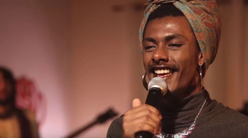 Liniker anuncia show a luz de velas na cidade de Curitiba Liniker anuncia show a luz de velas na cidade de Curitiba