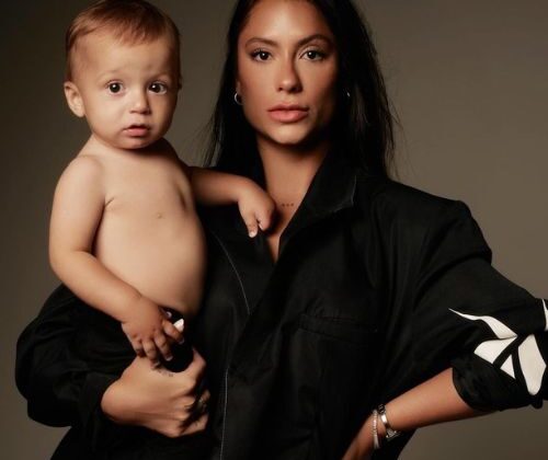 Influenciadora, mãe e esposa, Andressa Castorino anuncia casamento