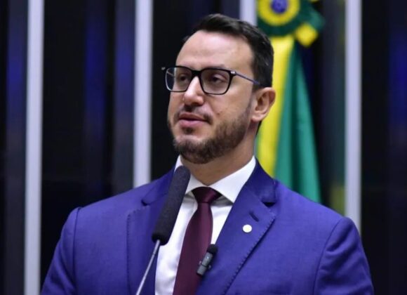 Deputado Federal Delegado Matheus Laiola anuncia a criação do Samu Animal na Fazenda Rio Grande Deputado Federal Delegado Matheus Laiola anuncia a criação do Samu Animal na Fazenda Rio Grande