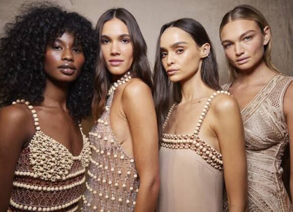 OK-FOTO-🚨15/02 As peças da Semana de Moda de Nova York prometem ser tendência na temporada As peças da Semana de Moda de Nova York prometem ser tendência na temporada