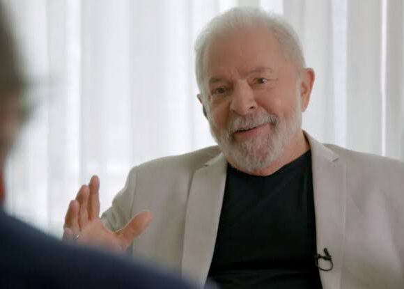 Documentário "Lula" Recebe Aplausos e Coro de "Olê, Olê, Olá" em Cannes