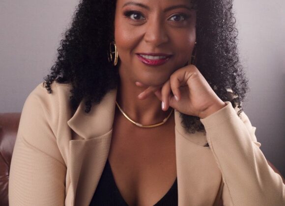 De engenheira a especialista financeira, Flávia Alves empodera mulheres e transforma vidas através da educação e liderança