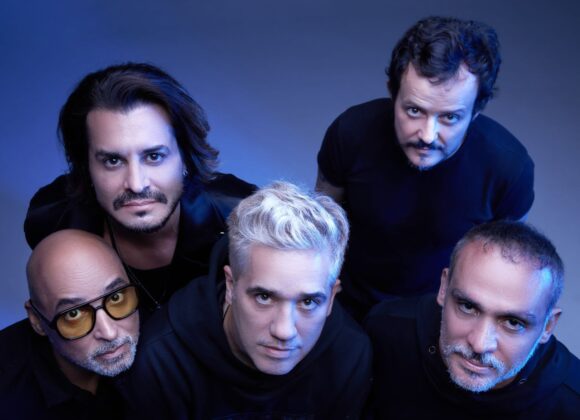 Jota Quest lança EP "Versões e Remixes - De Volta ao Novo" e anima fãs de todo o Brasil Jota Quest lança EP "Versões e Remixes - De Volta ao Novo"