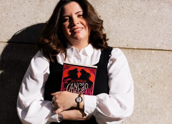 Autora Best-seller Nacional: Livro faz releitura sáfica de 'O fantasma da Ópera'