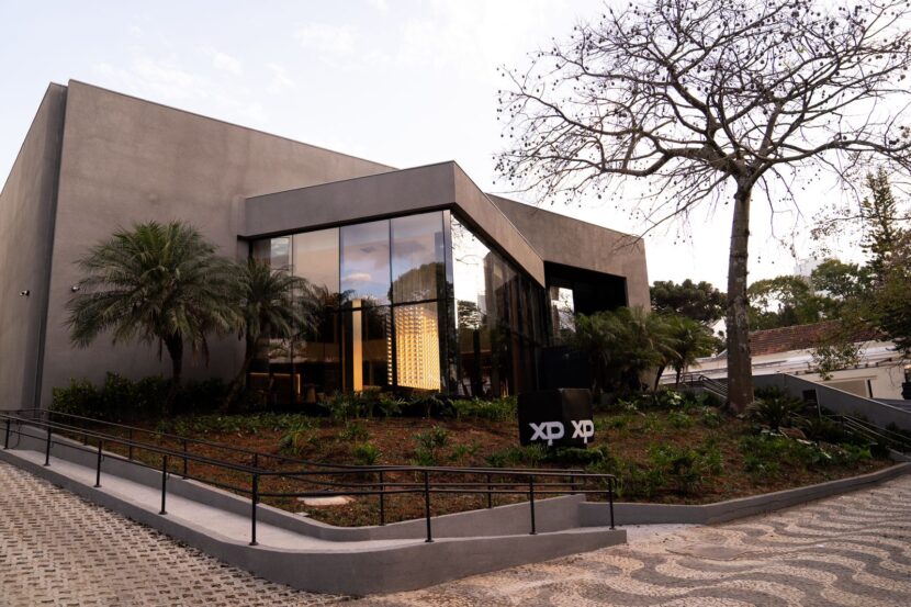 XP inaugura espaço físico em Curitiba e impulsiona crescimento do mercado de investimentos na região XP inaugura espaço físico em Curitiba e impulsiona crescimento do mercado de investimentos na região