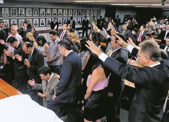 Bancada evangélica admite adiar votação do PL 'antiaborto' na Câmara