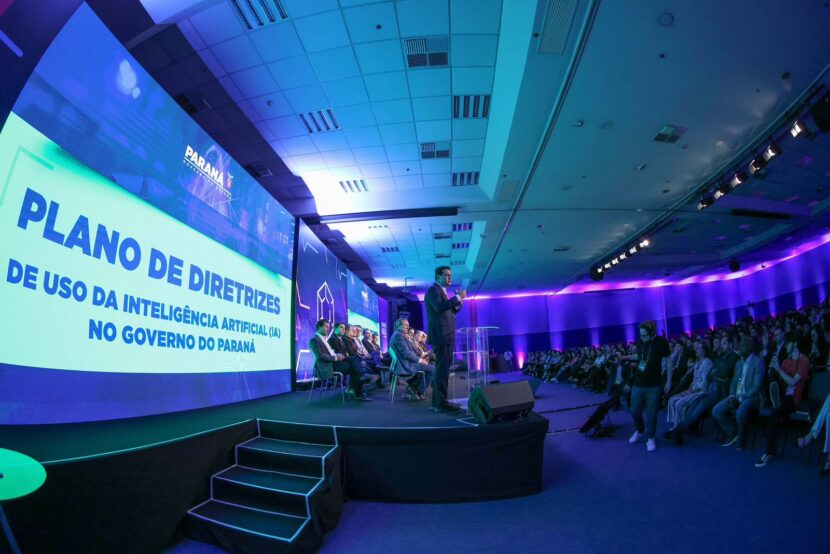 Estado da Inovação: Paraná implementa e estabelece diretrizes para a utilização de Inteligência Artificial na melhoria de serviços públicos