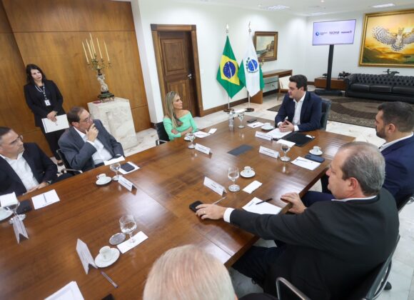 Tecpar assina acordo com empresa Argentina e pretende potencializar a capacidade de produção das vacinas antirrábicas  Tecpar assina acordo com empresa Argentina e pretende potencializar a capacidade de produção das vacinas antirrábicas