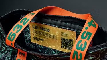 Dois projetos de moda assinados por brasileiros são premiados em cannes Lions Dois projetos de moda assinados por brasileiros são premiados em cannes Lions