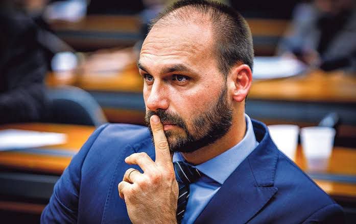 Câmara bancou ida de Eduardo Bolsonaro aos EUA para audiência com críticas a Moraes