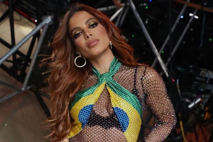Anitta se torna tema de intervenção no Museu da Língua Portuguesa