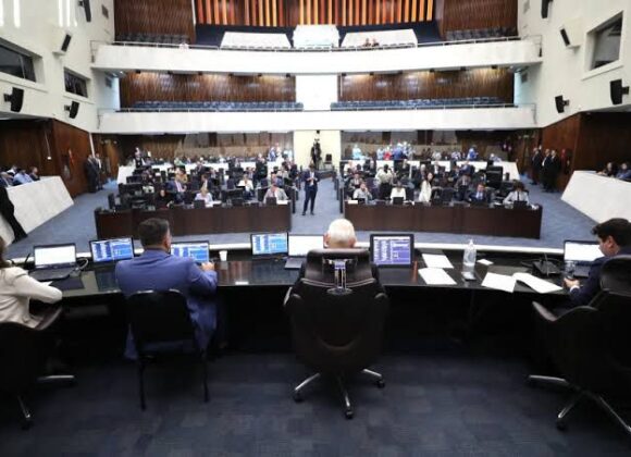 Avanço na Assembleia: Fundo Estadual em Infraestrutura Inteligente (FEIIN) recebe apoio em votação inicial Avanço na Assembleia: Fundo Estadual em Infraestrutura Inteligente (FEIIN) recebe apoio em votação inicial