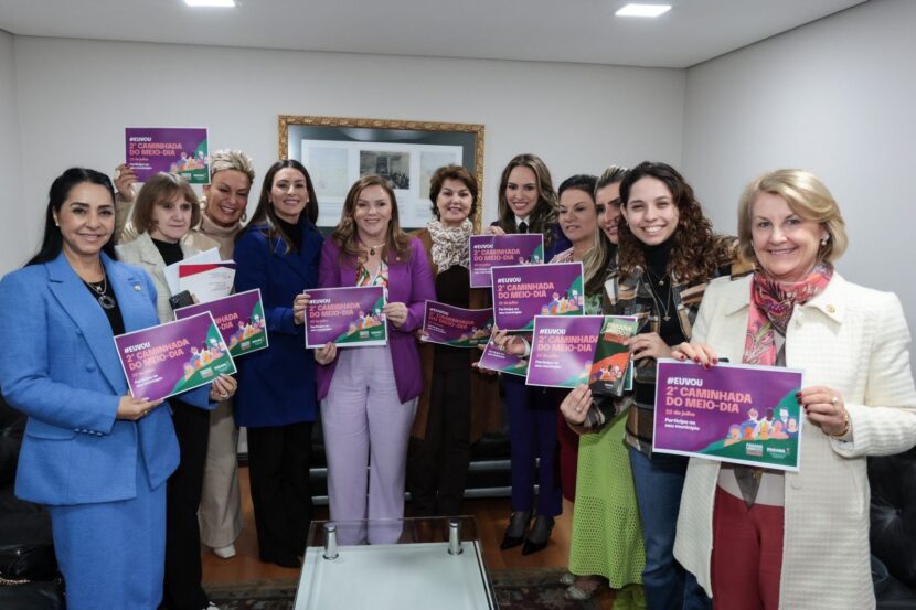 Caminhada do Meio-Dia: Paraná se une contra o feminicídio no Dia Estadual de Combate