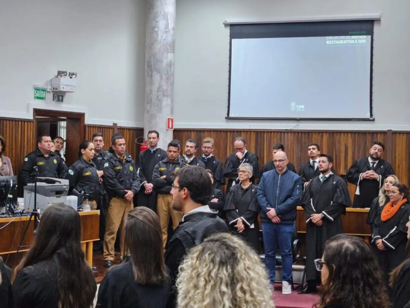 Delegado que matou mulher e enteada é condenado a 38 anos de prisão em Júri Popular Delegado que matou mulher e enteada é condenado a 38 anos de prisão em Júri Popular