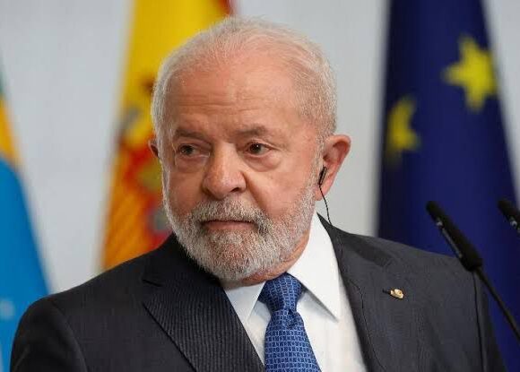 Presidente do Uruguai lamenta ausência de Milei na cúpula do Mercosul