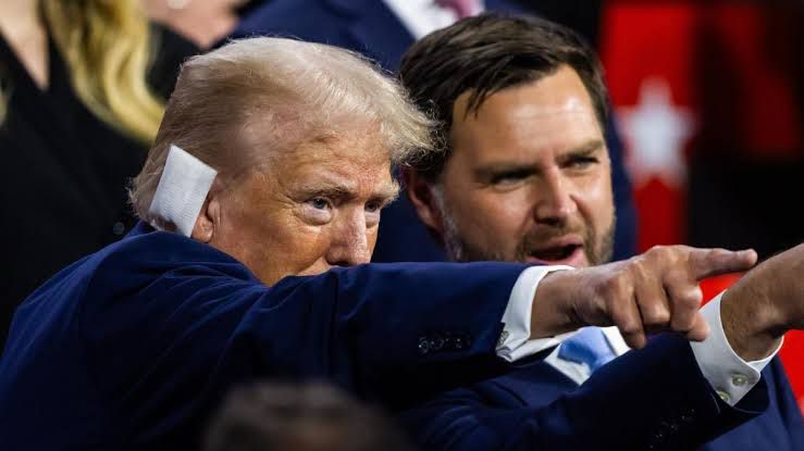 Donald Trump Escolhe J. D. Vance como Candidato a Vice-Presidente, Consolidando o Realinhamento do Partido Republicano WhatsApp Image 2024-07-17 at 14.12.30