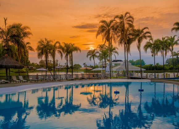 Mavsa Resort celebra o Dia dos Pais com jantar e show da banda Bee Gees Forever