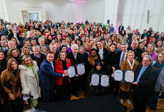 @ Empresas e Instituições do Paraná Podem Aderir ao Selo que Reconhece Ações pelas Mulheres Empresas e instituições do Paraná podem aderir ao selo que reconhece ações pelas mulheres
