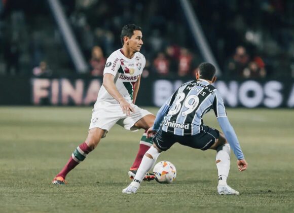 @ No Couto Pereira, Grêmio Vence Flu de Virada e Sai na Frente nas Oitavas da Libertadores No Couto Pereira, Grêmio Vence Flu de Virada e Sai na Frente nas Oitavas da Libertadores