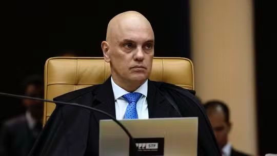 Moraes Diz que Todos Pedidos que Fez ao TSE Foram Documentados e que 'seria esquizofrênico me auto-oficiar'