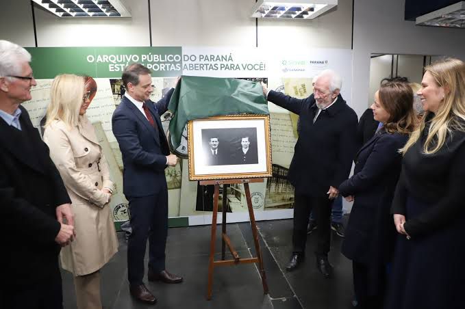 Raízes: jornada dos imigrantes é retratada em exposição no Arquivo Público do Paraná