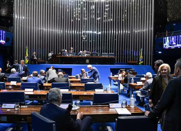 Senado Aprova Novo Plano Para Pagamento da Dívida de R$ 700 Bilhões dos Estados