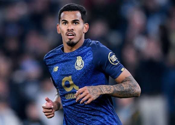 Vitor Roque é Alvo do Porto para Substituir Evanilson