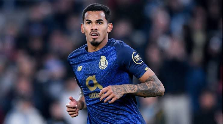 Vitor Roque é Alvo do Porto para Substituir Evanilson