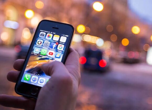 Com 4 milhões de domicílios conectados, 9 em cada 10 casas do Paraná têm acesso à internet