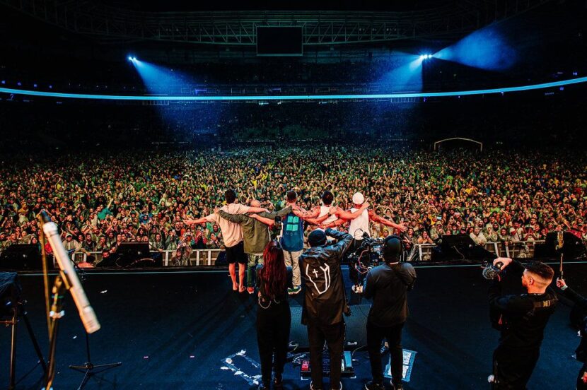 Incubus anuncia show em Curitiba com a turnê comemorativa do álbum "Morning View" Incubus anuncia show em Curitiba com a turnê comemorativa do álbum "Morning View"