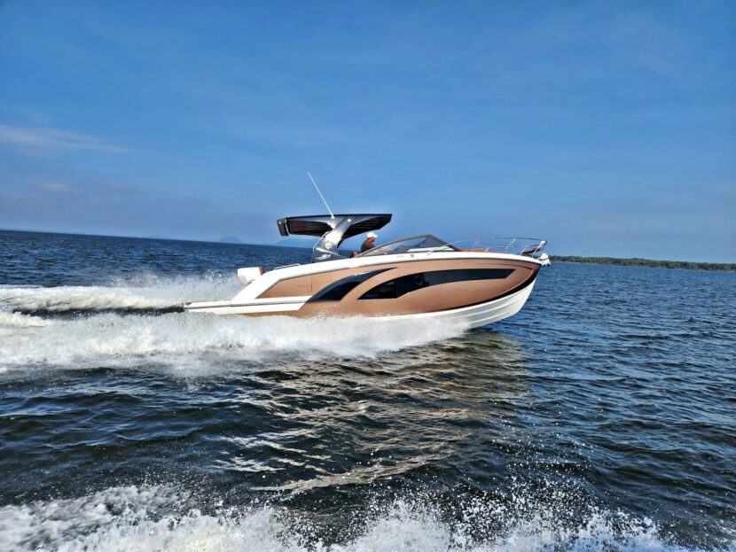 Estaleiro nacional celebra 40 anos e anuncia lancha inédita no maior evento náutico da América Latina Estaleiro nacional celebra 40 anos e anuncia lancha inédita no maior evento náutico da América Latina