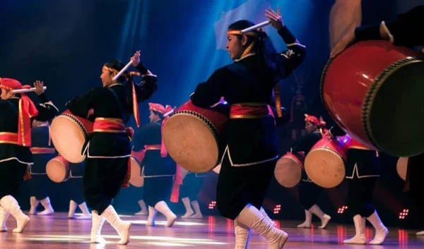 Tradicional evento transporta cultura japonesa a Curitiba