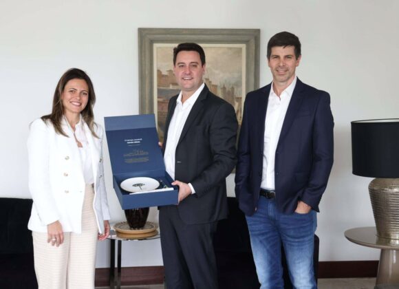 .Incorporadora de grandes prédios de Balneário Camboriú anuncia expansão no Paraná Incorporadora de grandes prédios de Balneário Camboriú anuncia expansão no Paraná