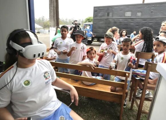 Óculos de realidade virtual e cartilha sobre autismo são novidades na Assembleia Itinerante